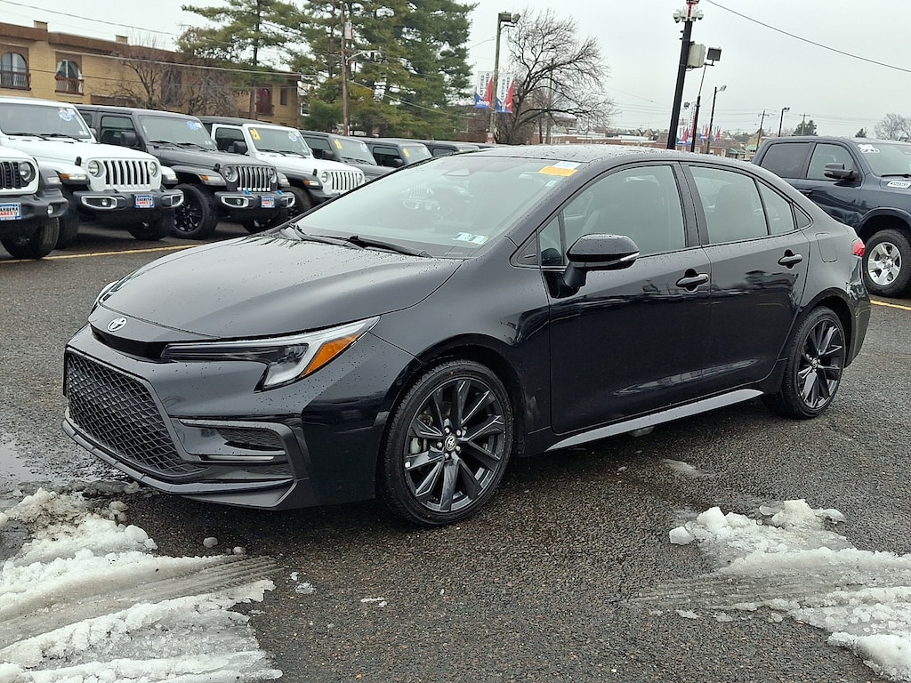 Used 2024 Toyota Corolla SE Sedan