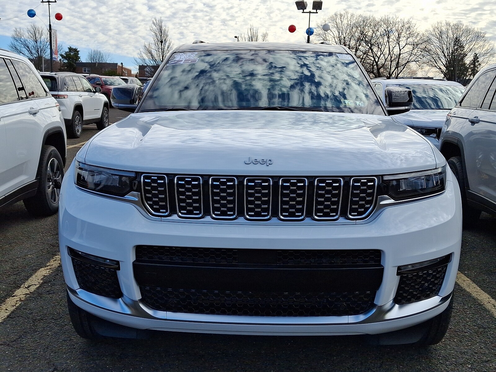2025 Jeep Grand Cherokee L Summit photo 2