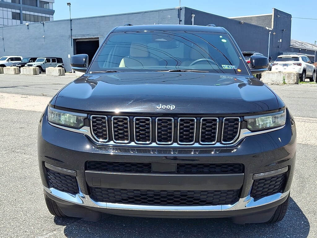 Used 2023 Jeep Grand Cherokee L Limited 4x4