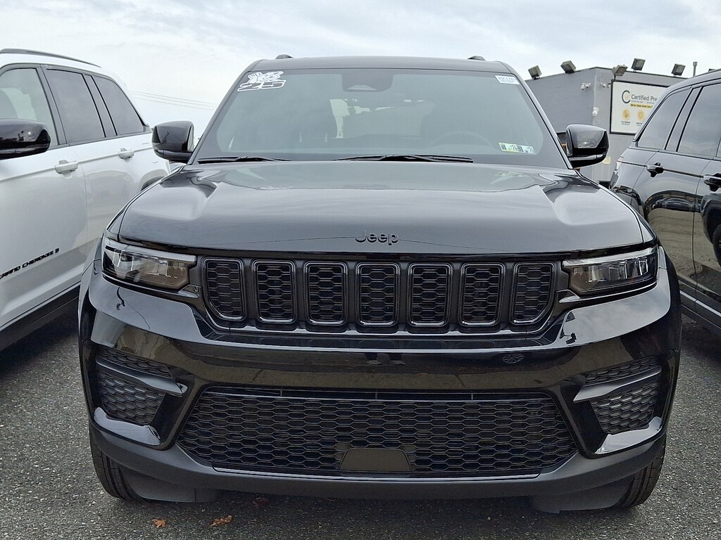 New 2025 Jeep Grand Cherokee ALTITUDE X 4X4 Sport Utility