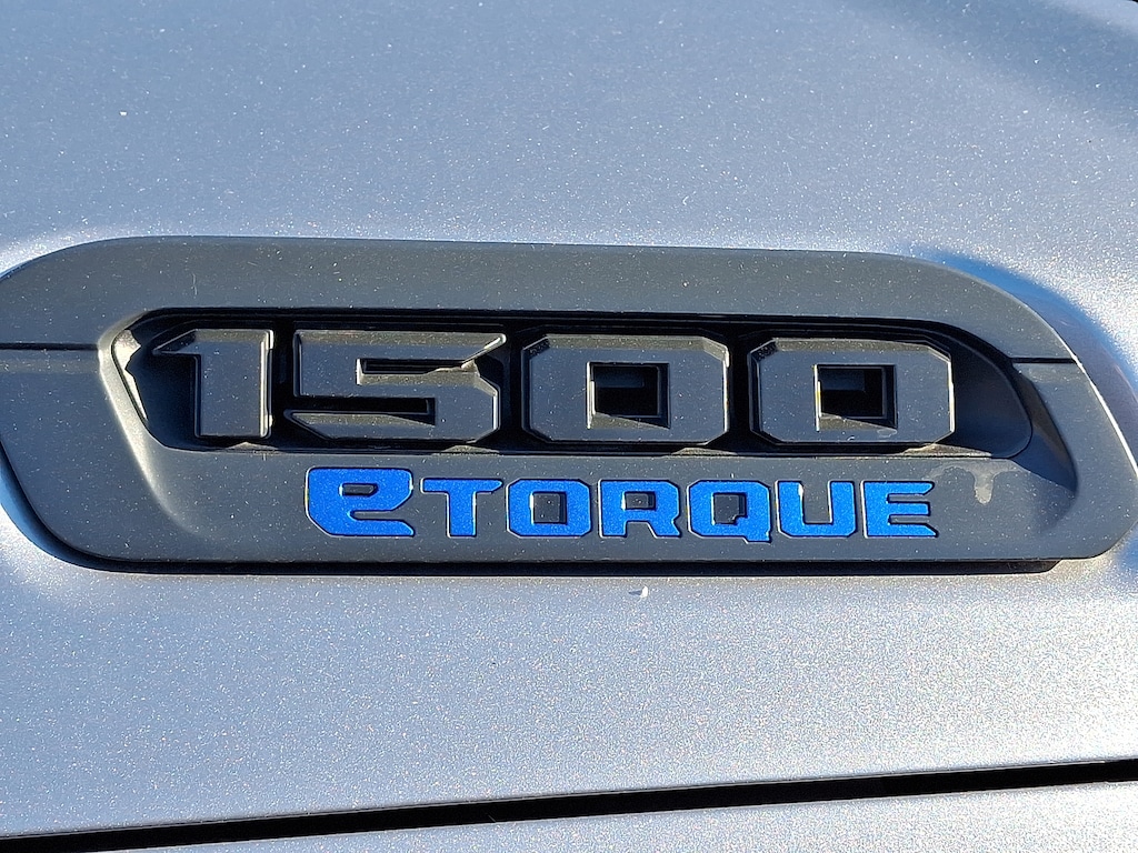 New 2025 Ram 1500 LONE STAR CREW CAB 4X4 5'7 BOX Pickup