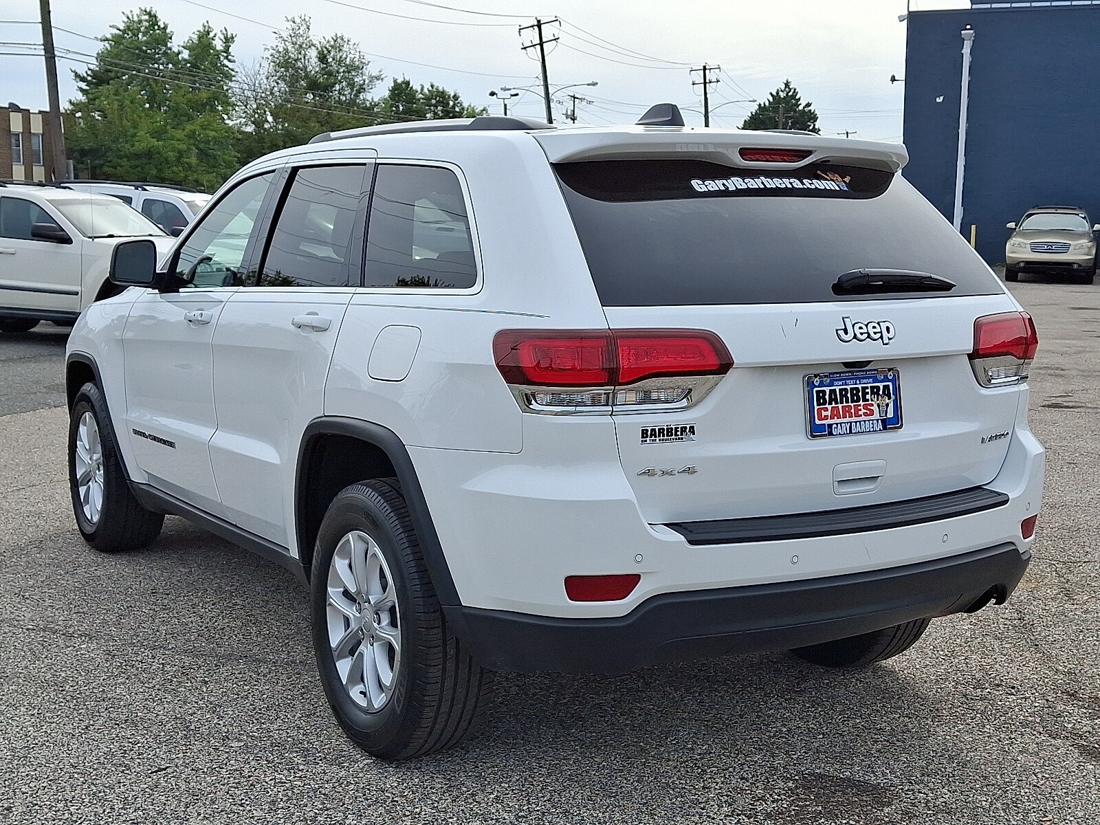 2021 Jeep Grand Cherokee Laredo E photo 3
