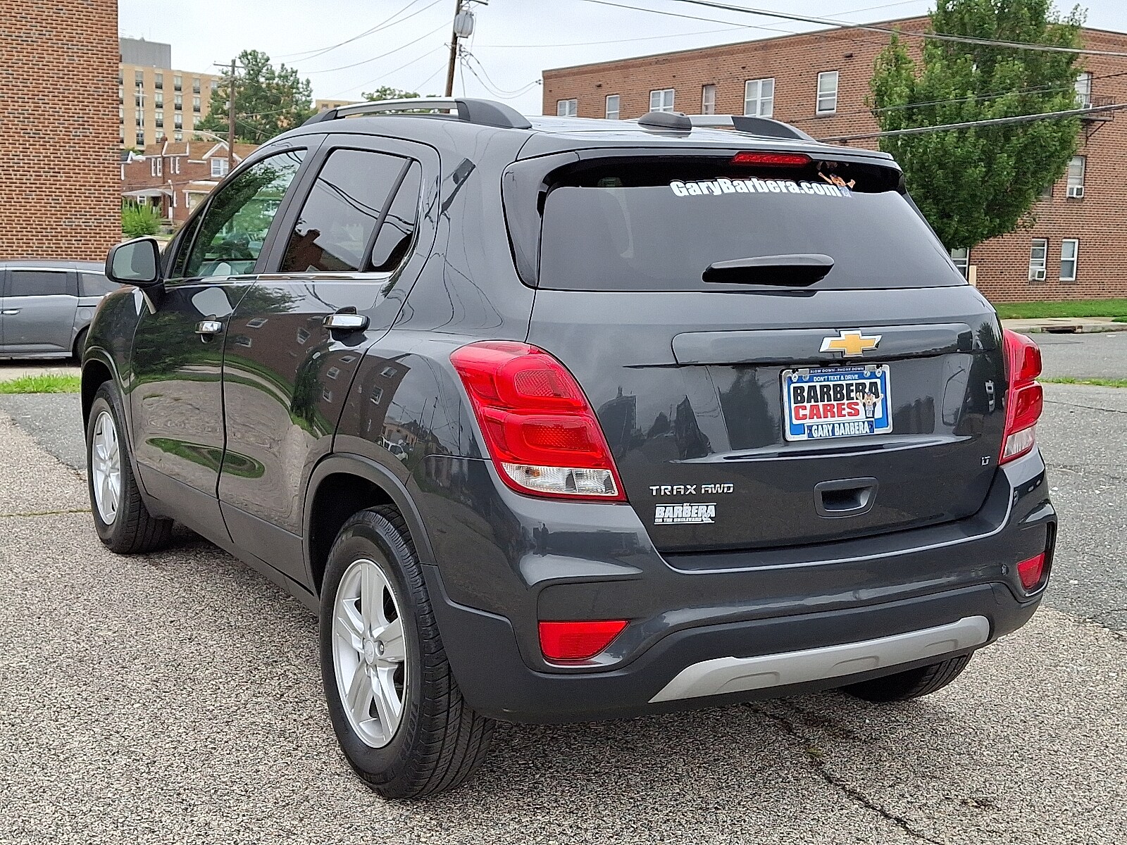 2020 Chevrolet Trax LT photo 2