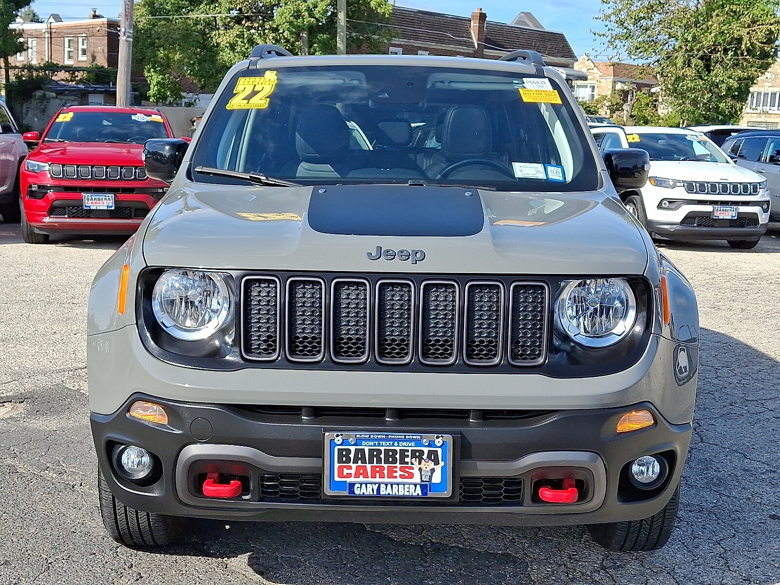 2022 Jeep Renegade Trailhawk photo 2