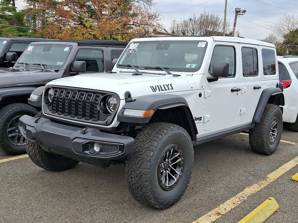 New 2025 Jeep Wrangler 4-DOOR WILLYS Sport Utility
