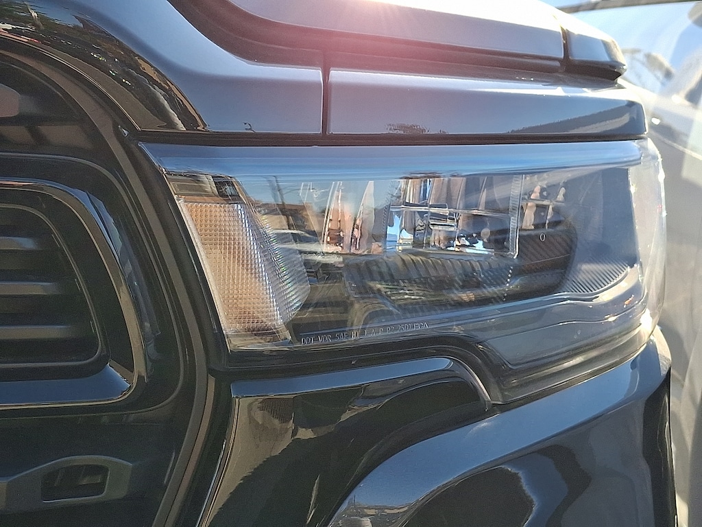 New 2025 Ram 1500 BIG HORN CREW CAB 4X4 5'7 BOX Pickup