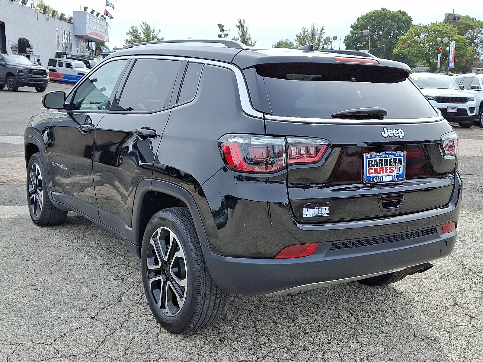 2022 Jeep Compass Limited photo 2