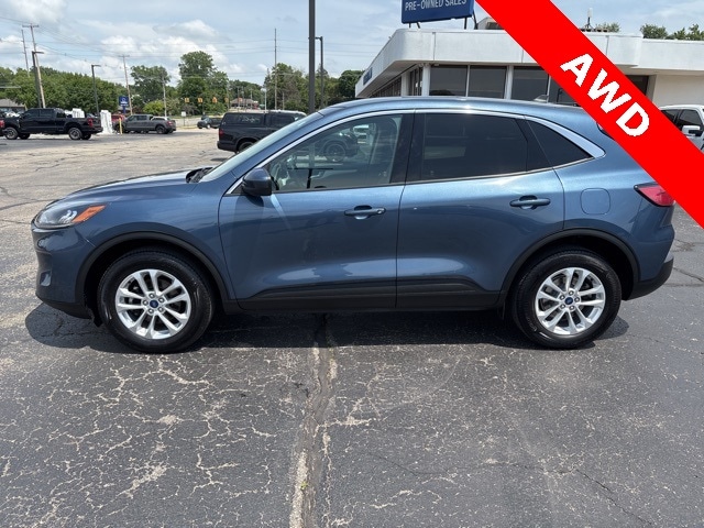 Used 2020 Ford Escape SE with VIN 1FMCU9G64LUC75511 for sale in Holland, MI
