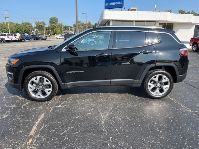 Used 2019 Jeep Compass Limited with VIN 3C4NJDCB0KT598569 for sale in Holland, MI