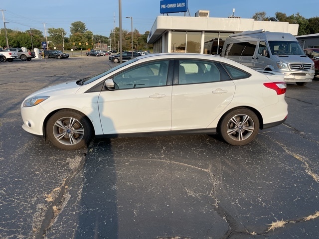 Used 2014 Ford Focus SE with VIN 1FADP3F27EL428439 for sale in Holland, MI