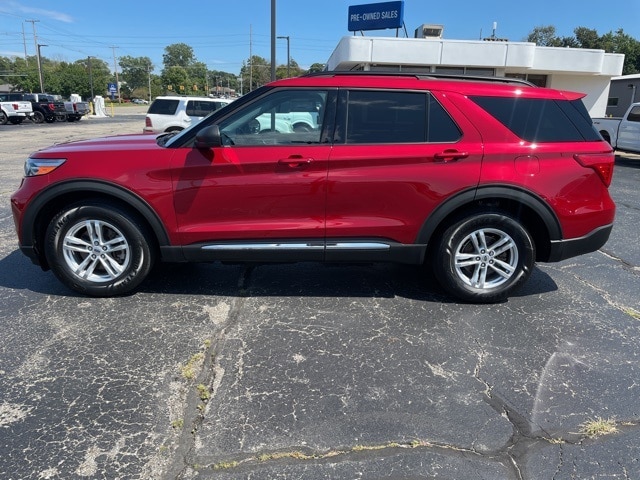 Used 2021 Ford Explorer XLT with VIN 1FMSK8DH4MGC41358 for sale in Holland, MI