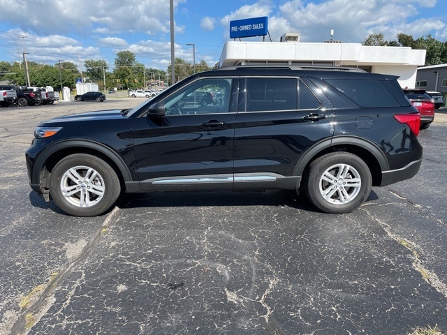 Used 2021 Ford Explorer XLT with VIN 1FMSK8DH3MGC43814 for sale in Holland, MI