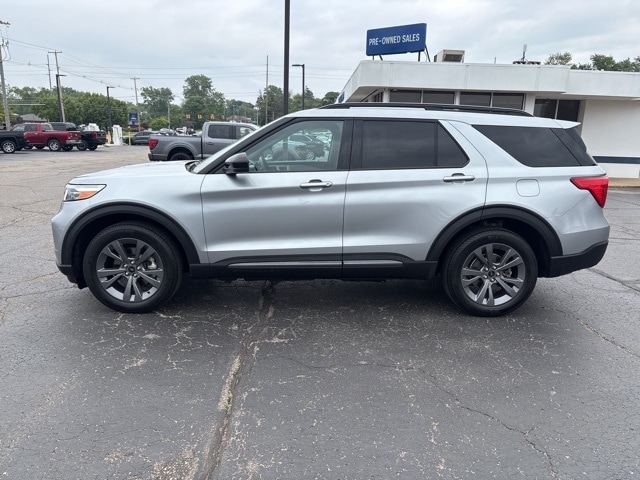 Used 2023 Ford Explorer XLT with VIN 1FMSK8DH7PGA32233 for sale in Holland, MI
