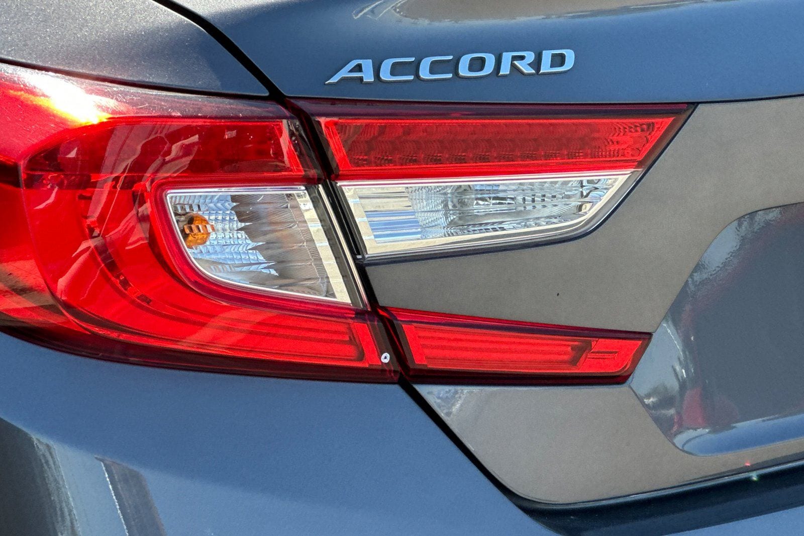 2018 Honda Accord LX - Photo 26