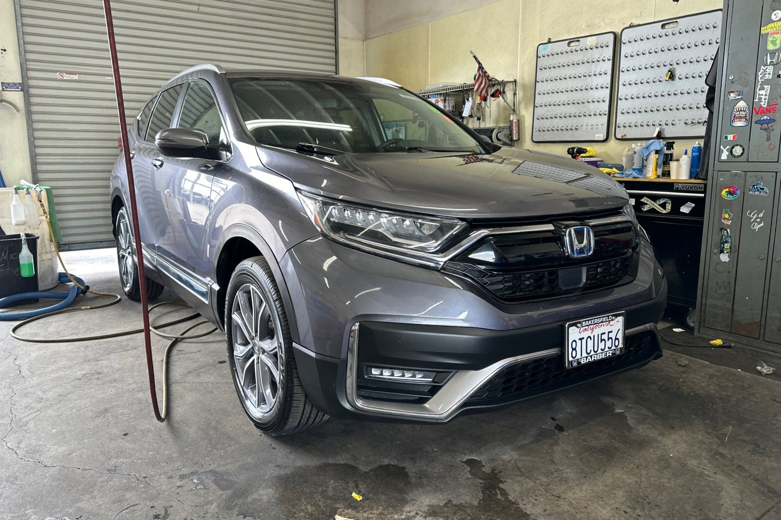 2020 Honda CR-V Hybrid Touring photo 2