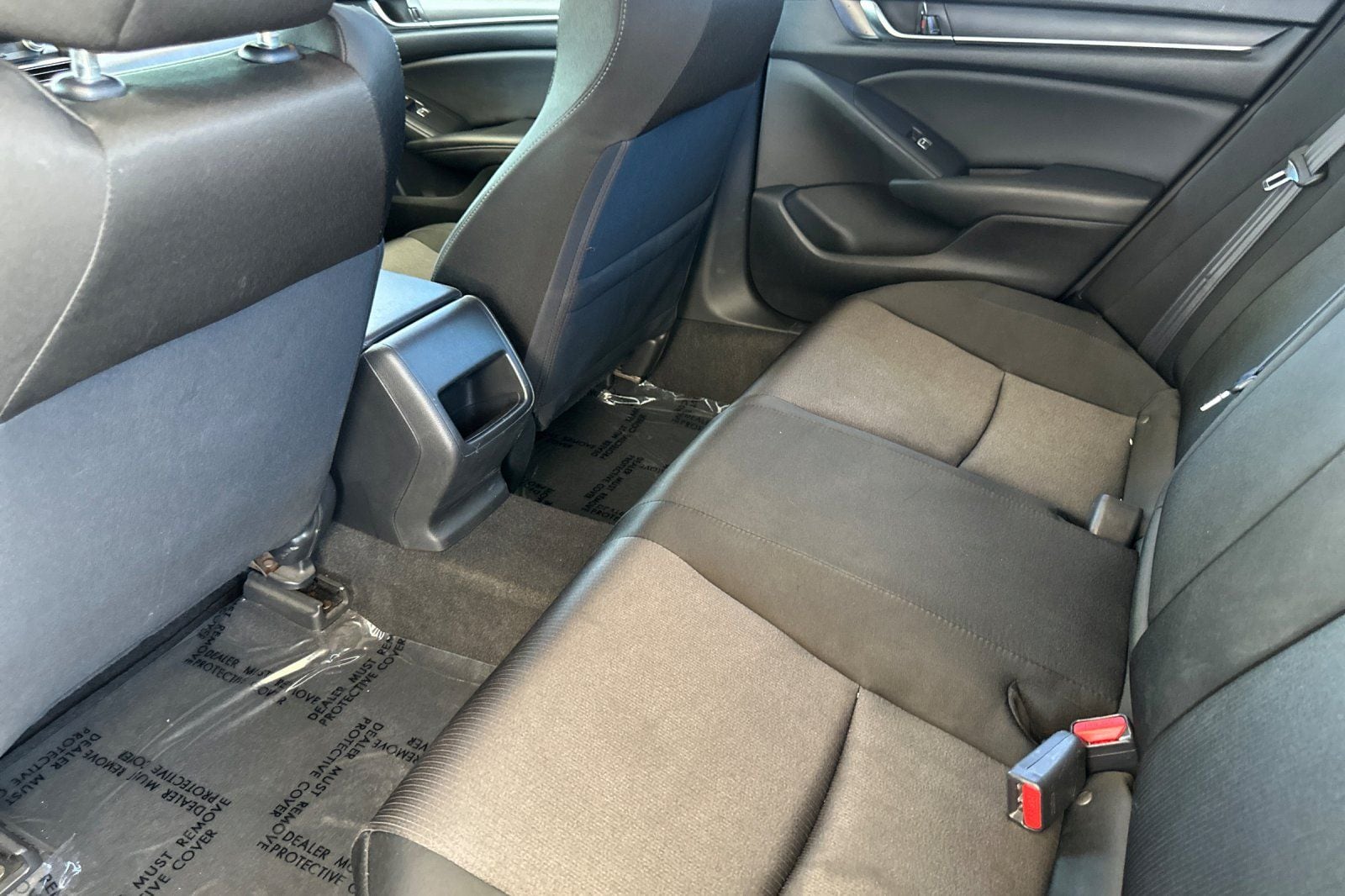 2018 Honda Accord LX - Photo 12