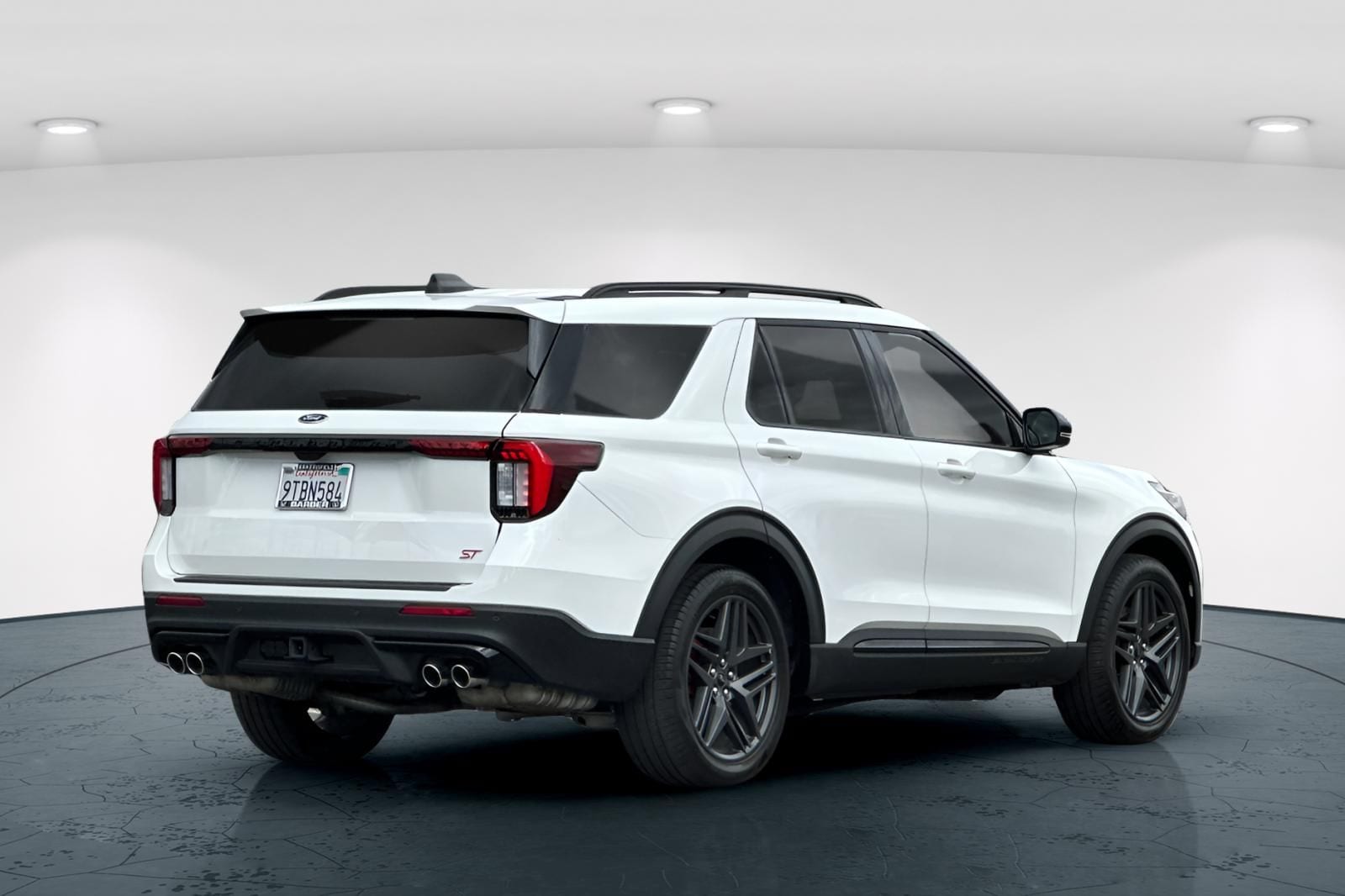 2025 Ford Explorer ST photo 5