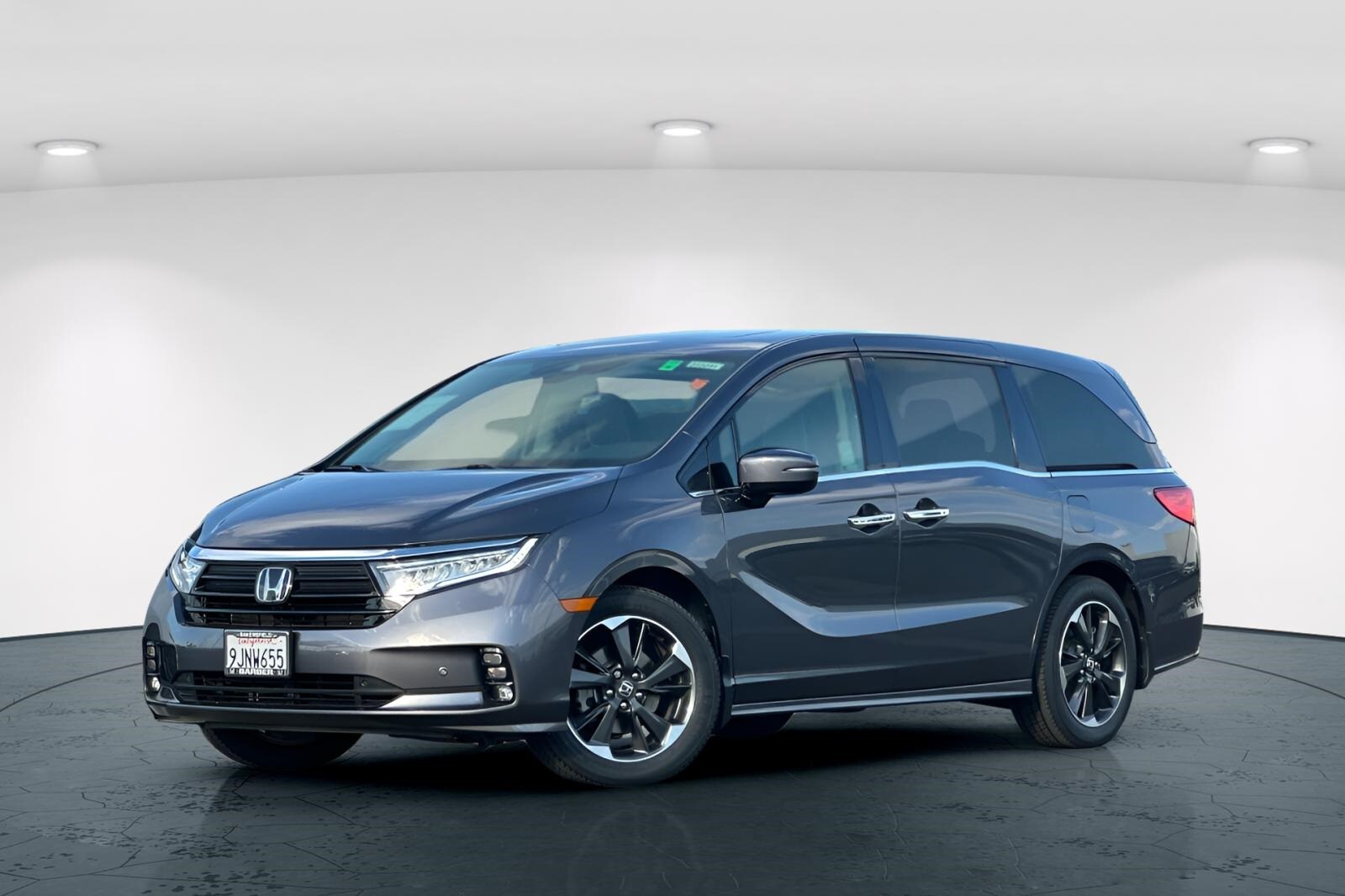 2024 Honda Odyssey Elite photo 2
