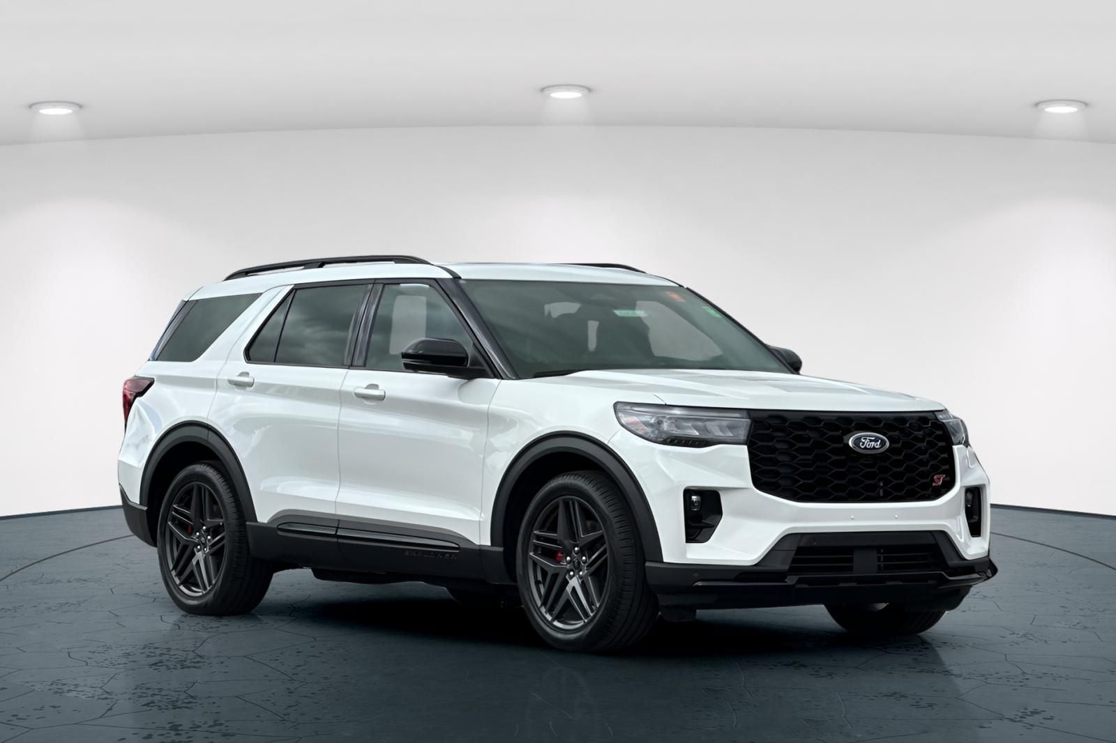 2025 Ford Explorer ST photo 3