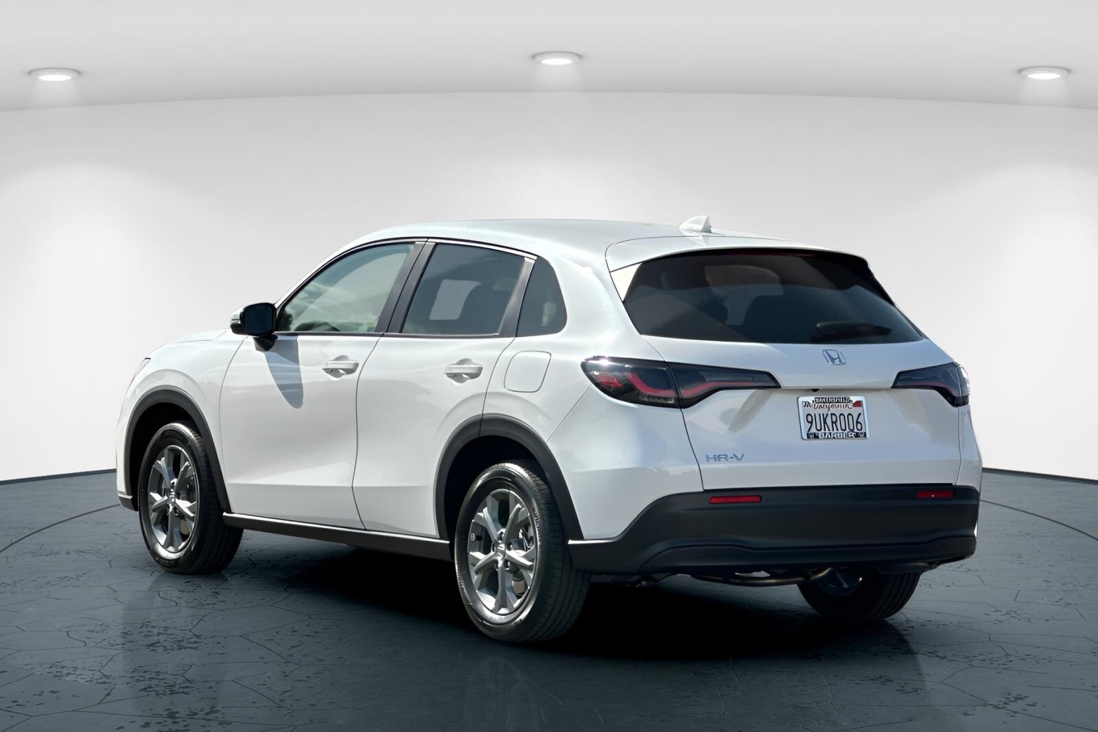 2026 Honda HR-V LX photo 3