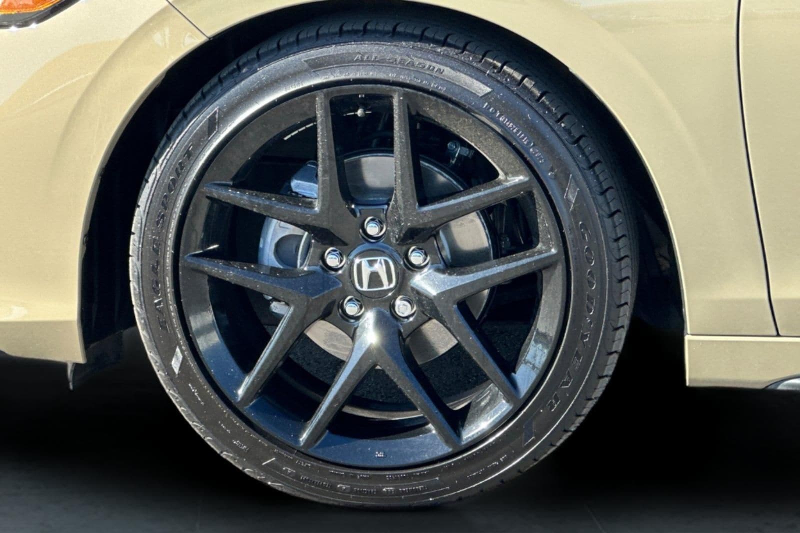2025 Honda Civic Hatchback Sport - Photo 25