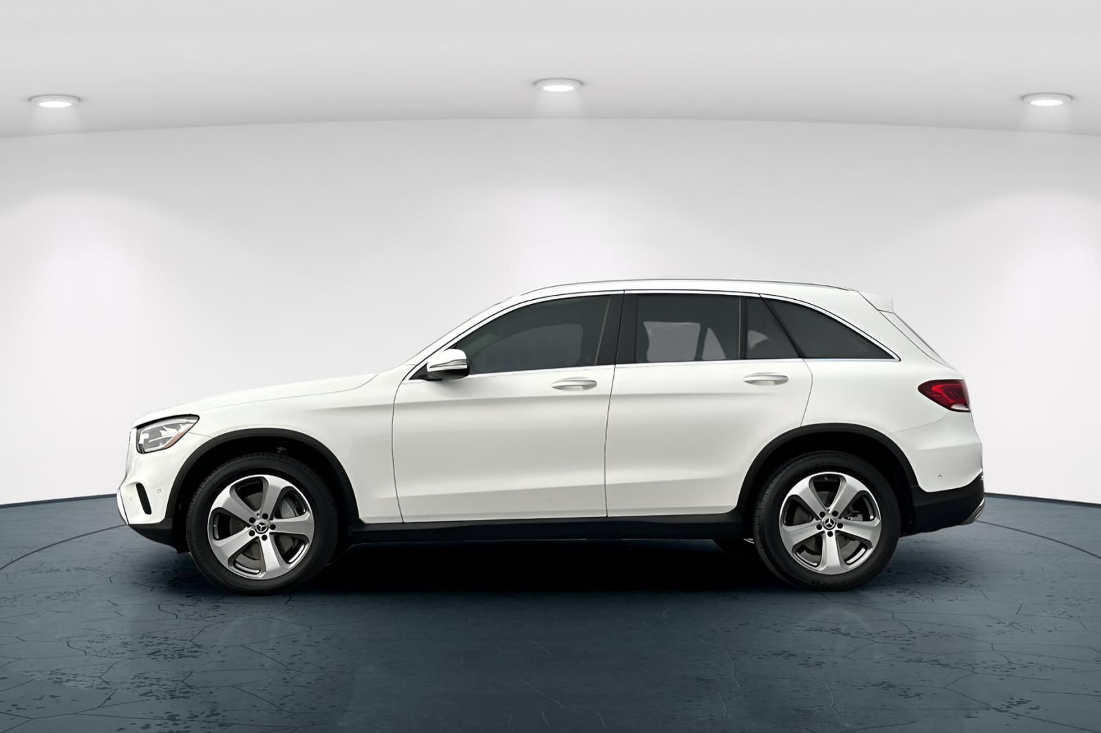 2022 Mercedes-Benz GLC GLC 300 photo 2