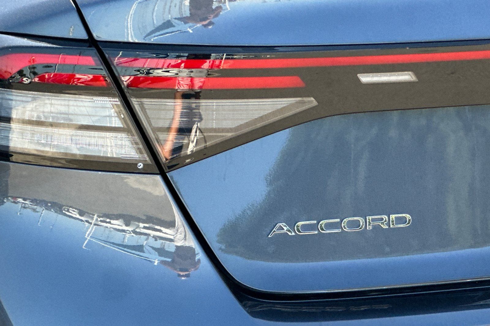 2025 Honda Accord LX - Photo 25