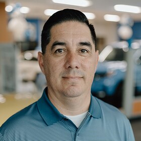 Staff member Omar Gonzalez from ID_d61e2bfd257f