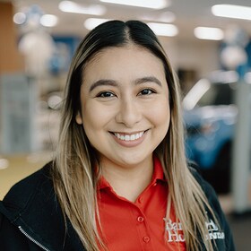 Staff member Denise Reaves from ID_031c8c73ebfe