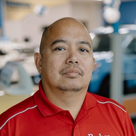 Staff member Jason Vellido from ID_031c8c73ebfe