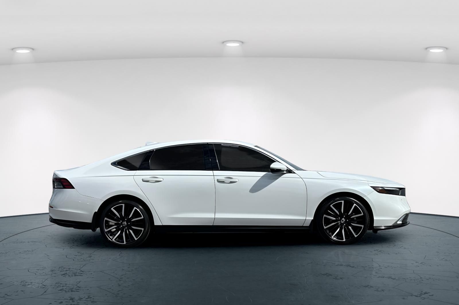 2024 Honda Accord Hybrid Touring photo 6