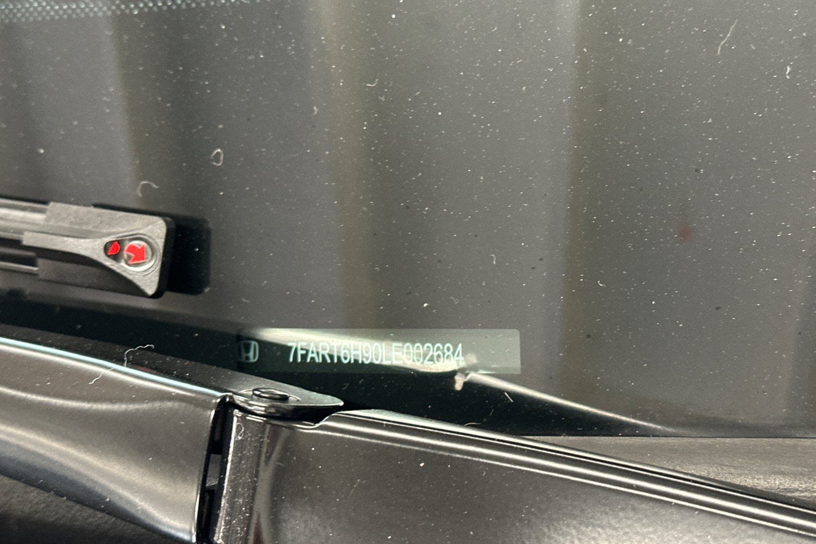 2020 Honda CR-V Hybrid Touring photo 3