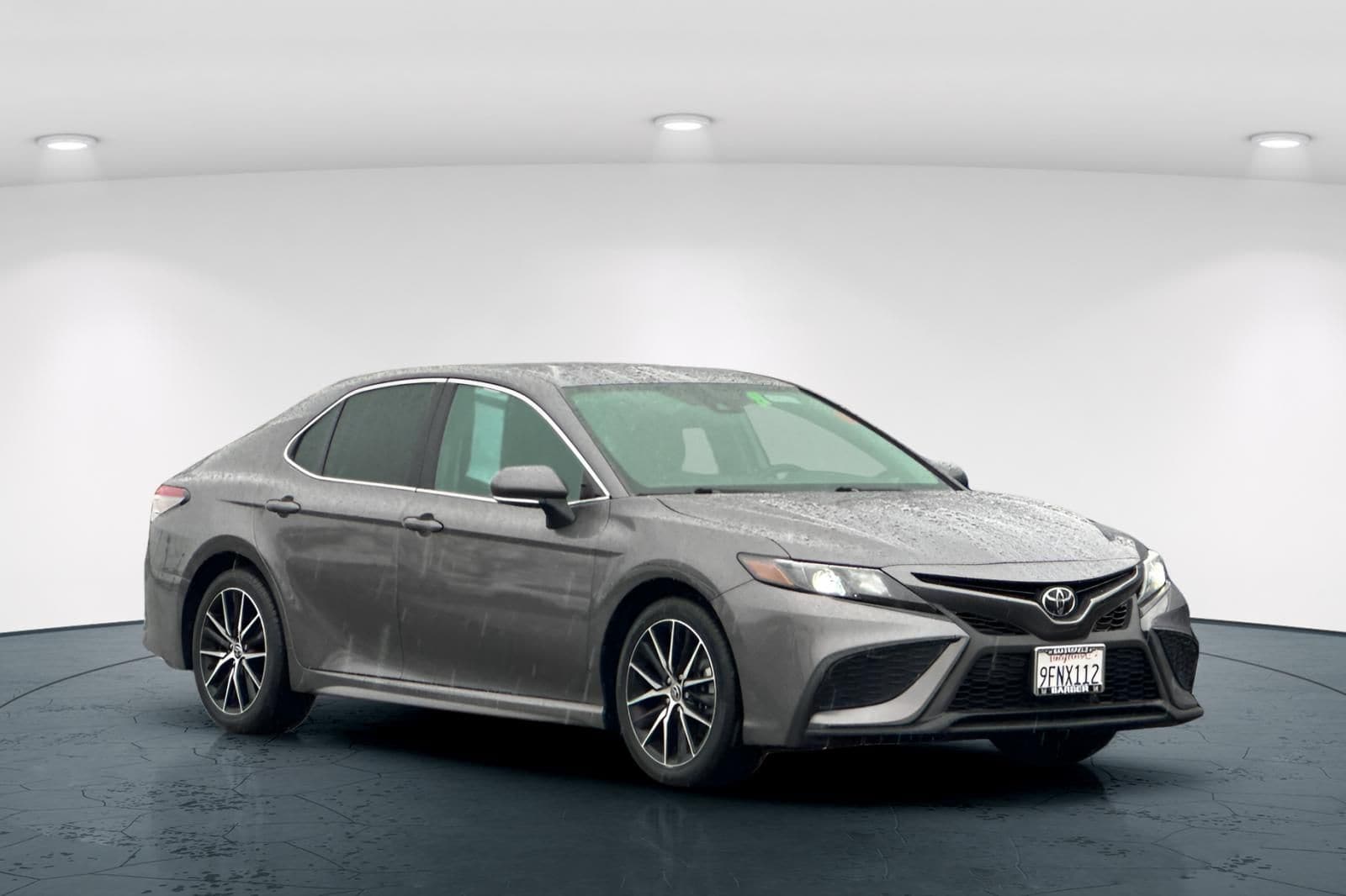 2023 Toyota Camry SE photo 3