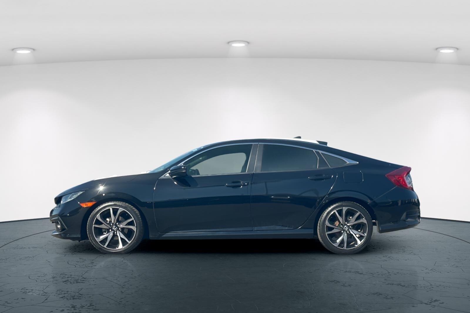 2019 Honda Civic Sport photo 2