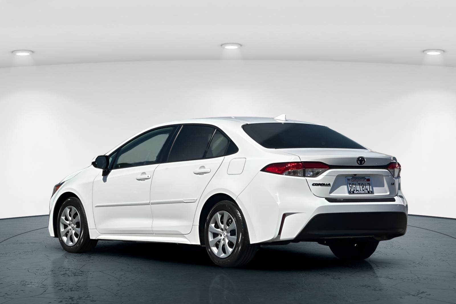 2023 Toyota Corolla LE photo 4