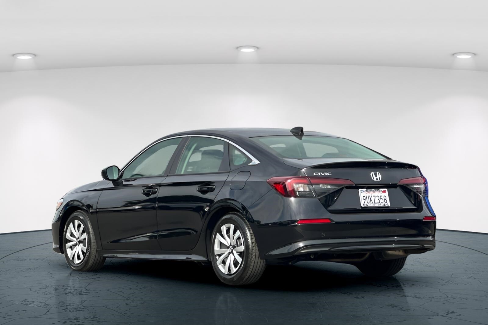 2025 Honda Civic LX photo 4