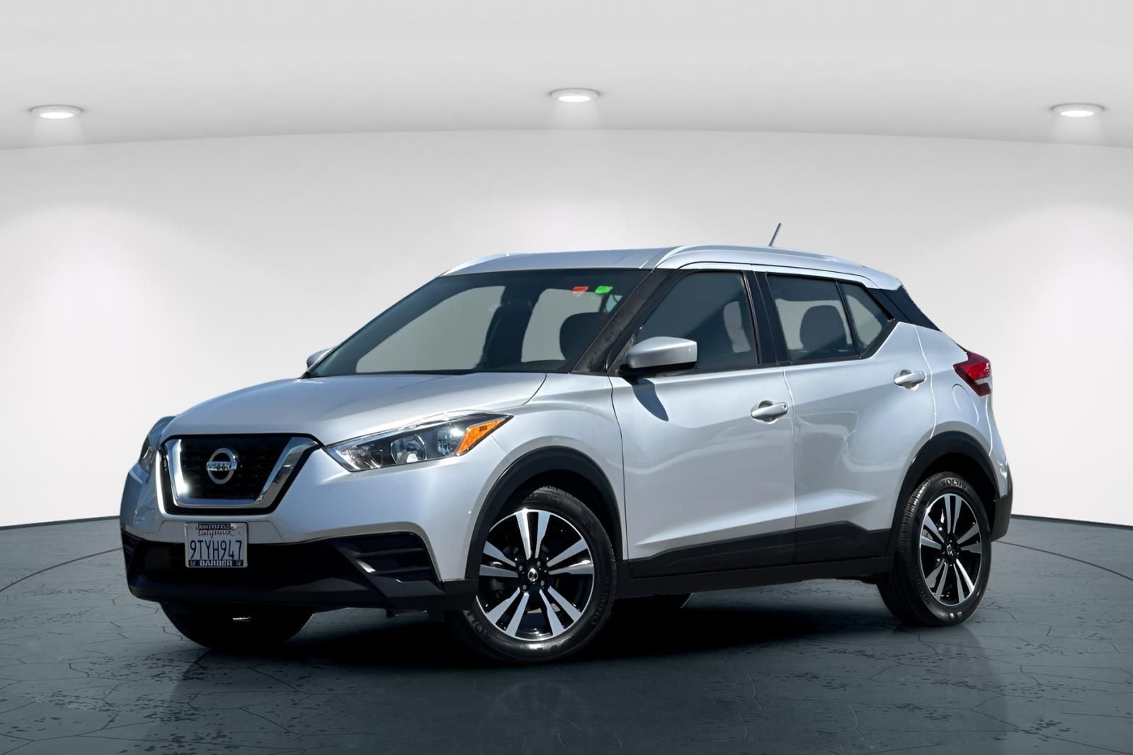 Used 2019 Nissan Kicks SV with VIN 3N1CP5CU0KL552837 for sale in Bakersfield, CA