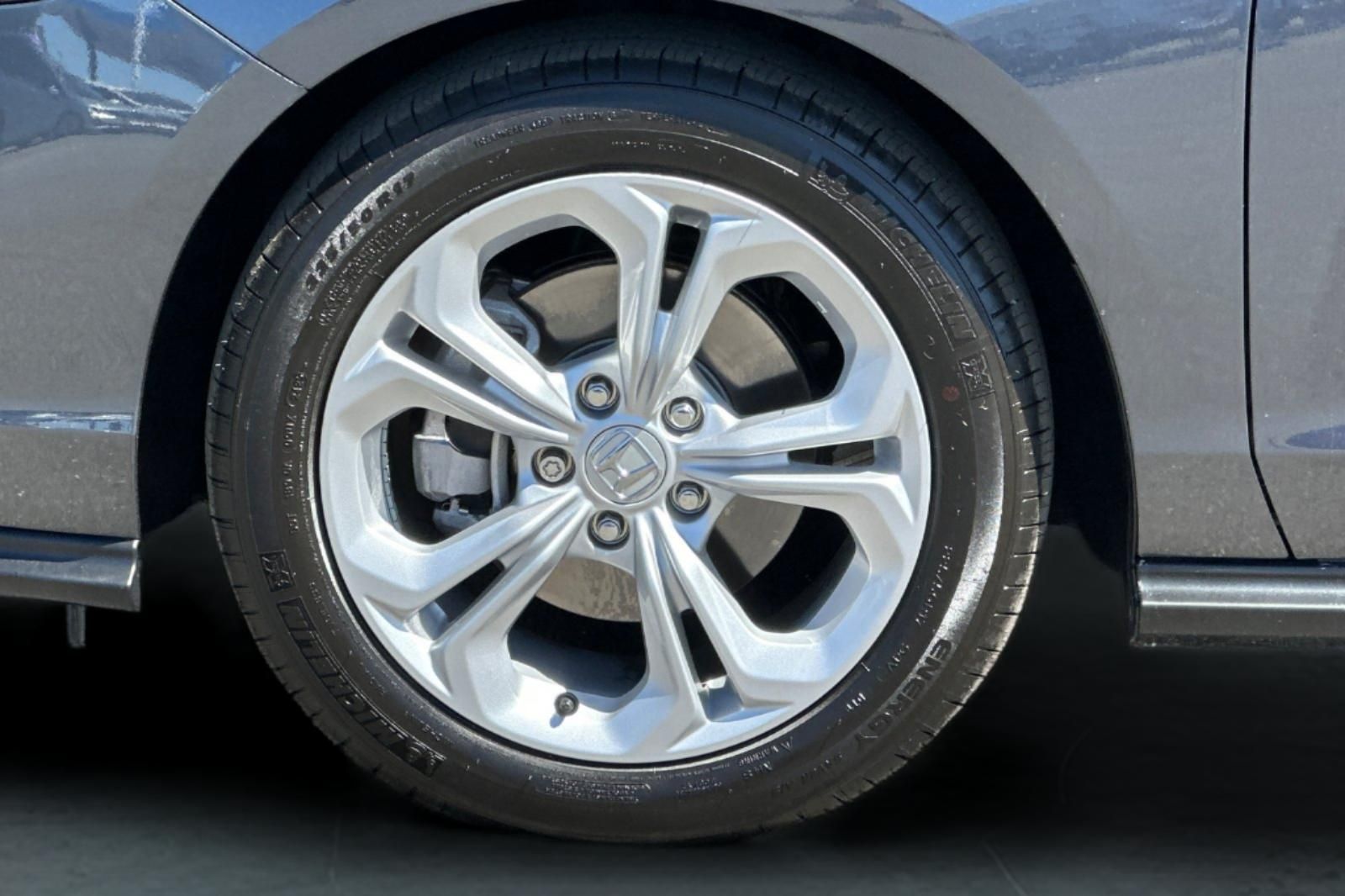 2025 Honda Accord LX - Photo 24