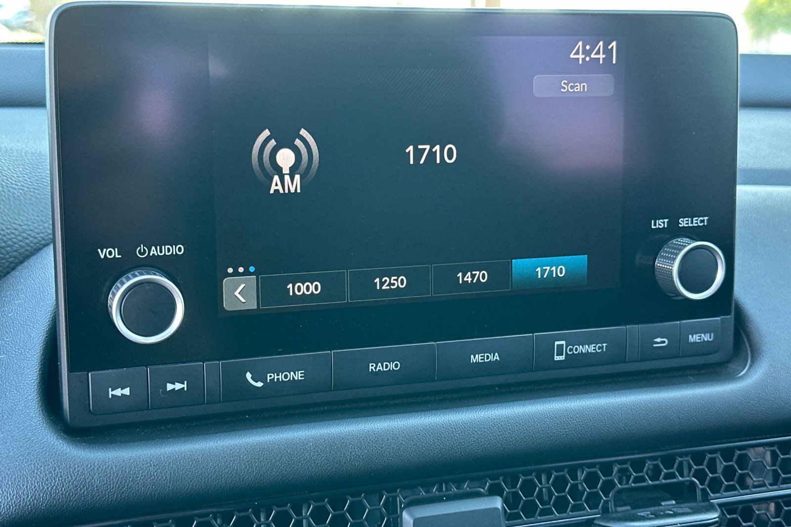2024 Honda HR-V LX - Photo 18