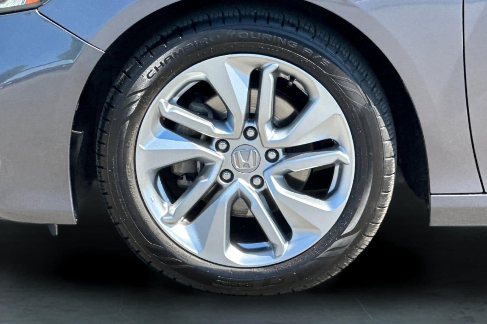 2018 Honda Accord LX - Photo 25