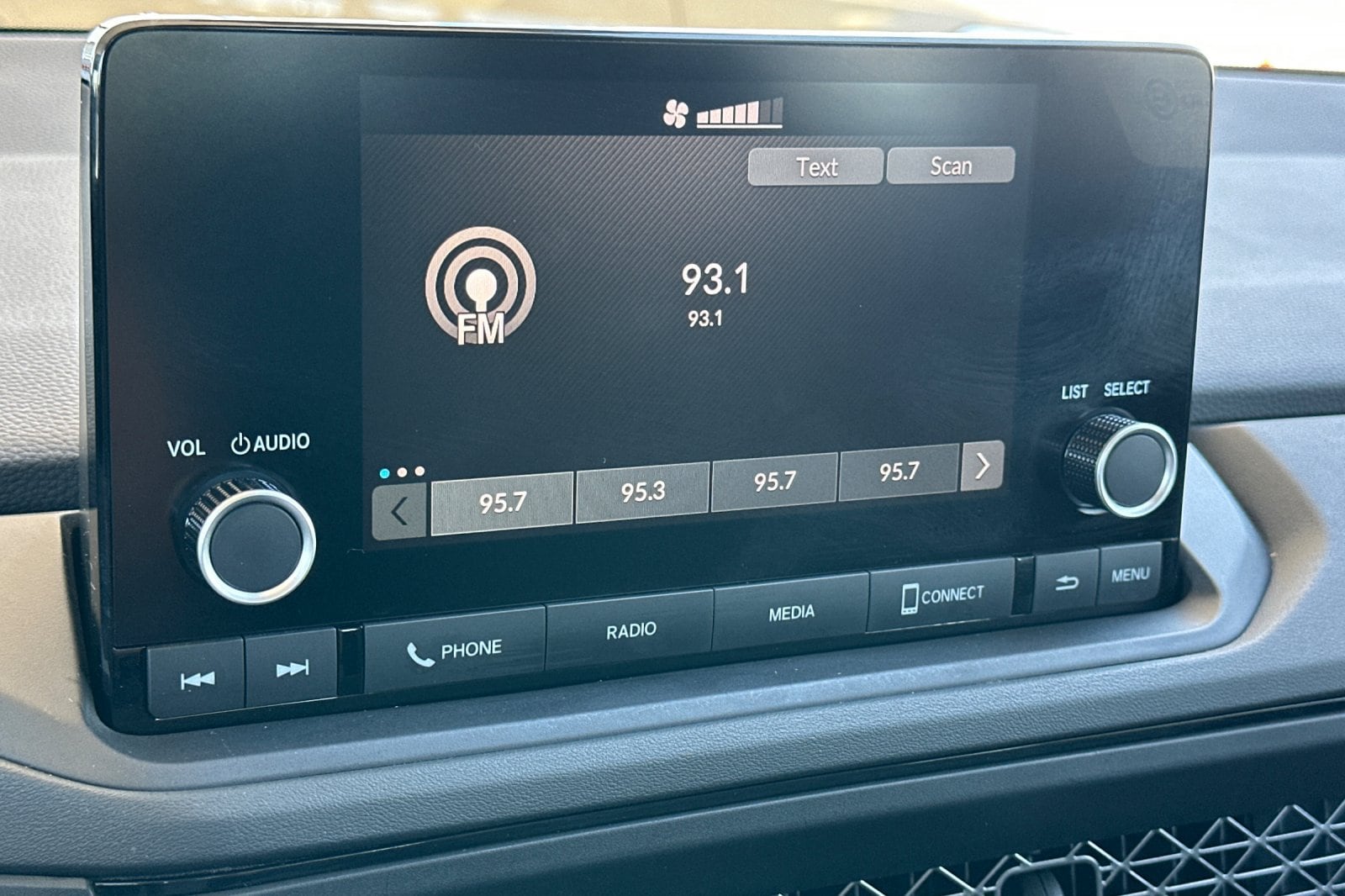 2023 Honda Accord EX - Photo 17