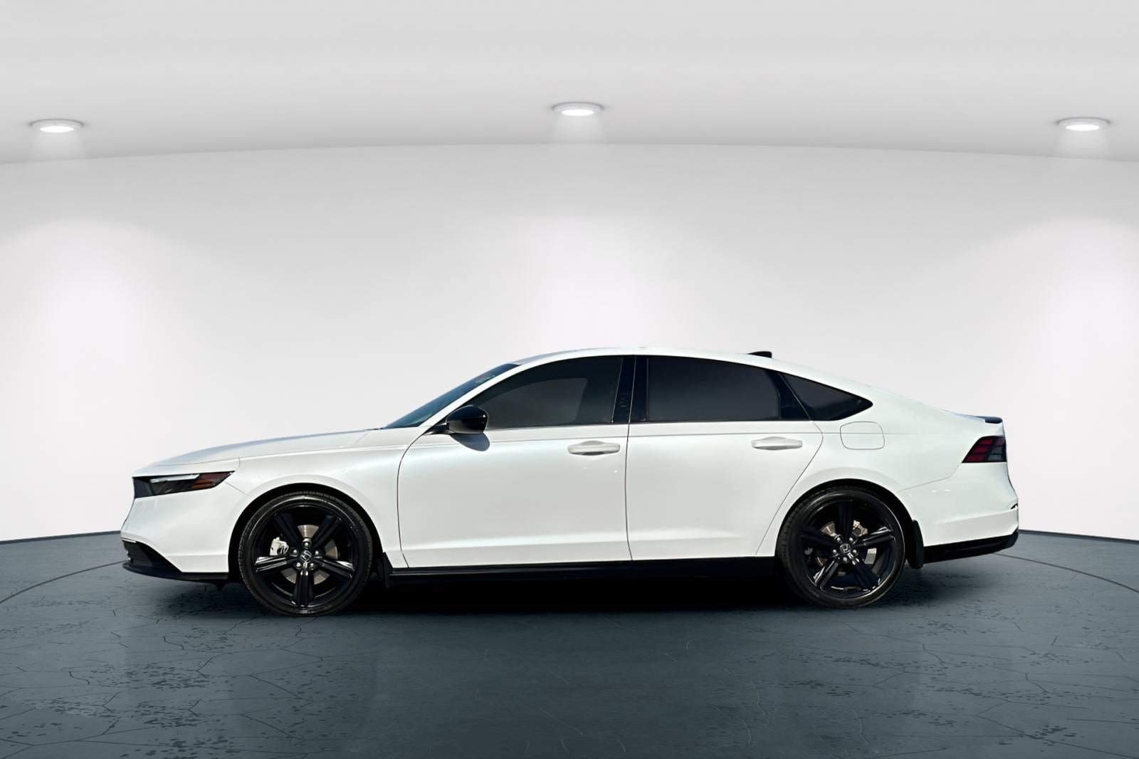 2024 Honda Accord Hybrid Sport-L photo 2