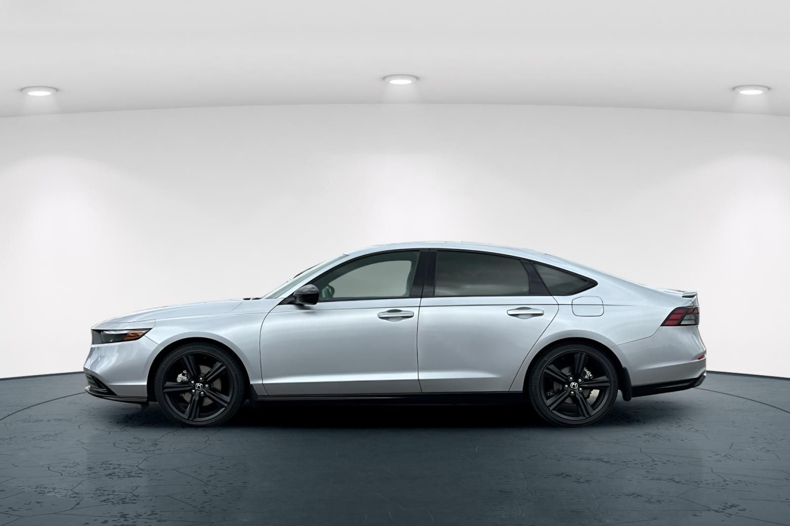 2024 Honda Accord Hybrid Sport-L photo 2