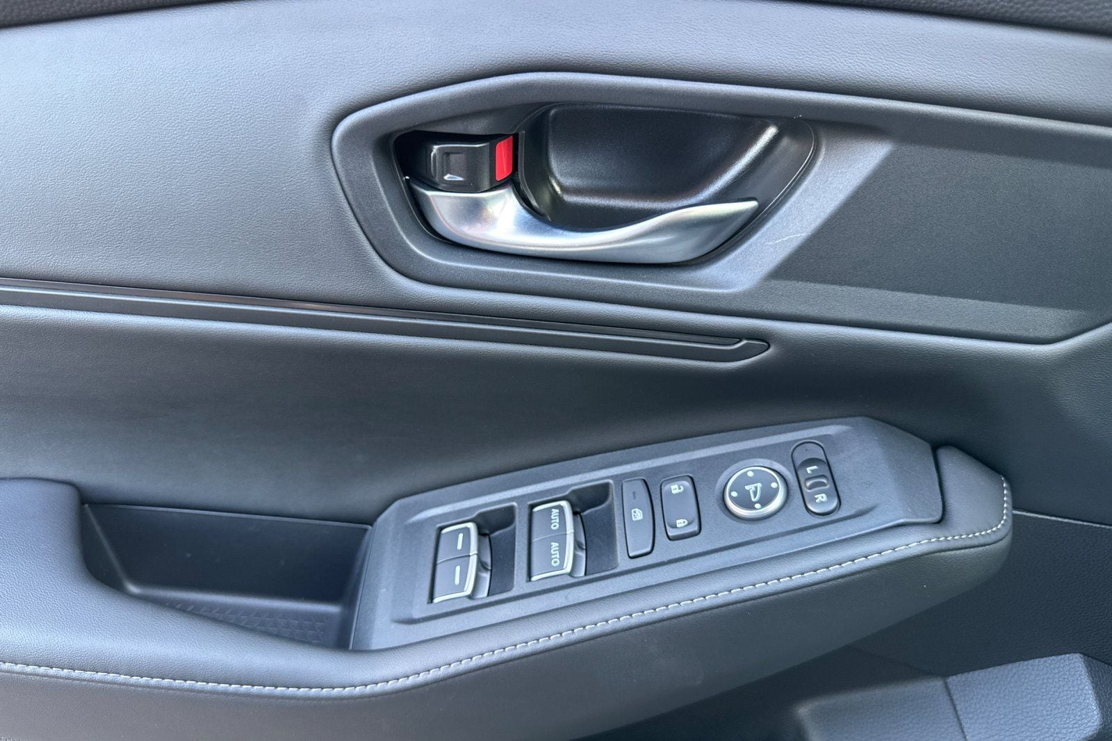 2025 Honda Accord Hybrid Sport - Photo 11