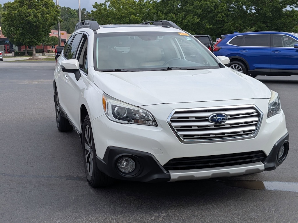 Used 2016 Subaru Outback 2.5i Limited w/ Moonroof + Keyless Access + Nav + SUV