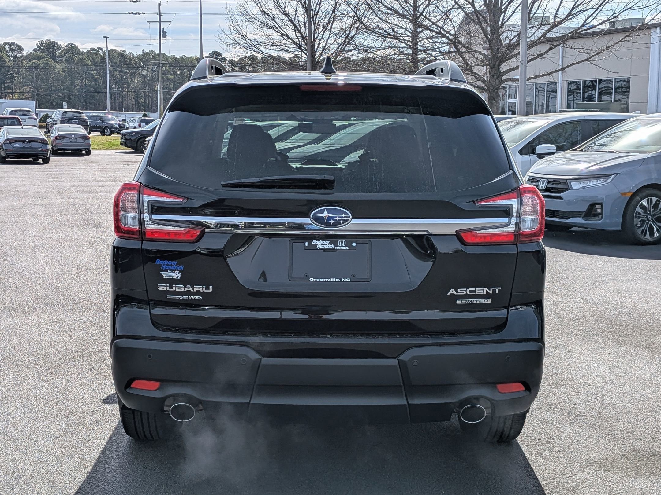 2025 Subaru Ascent Limited 7-Passenger photo 6