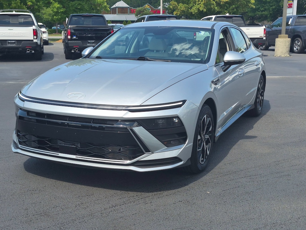 Used 2025 Hyundai Sonata SEL Sedan