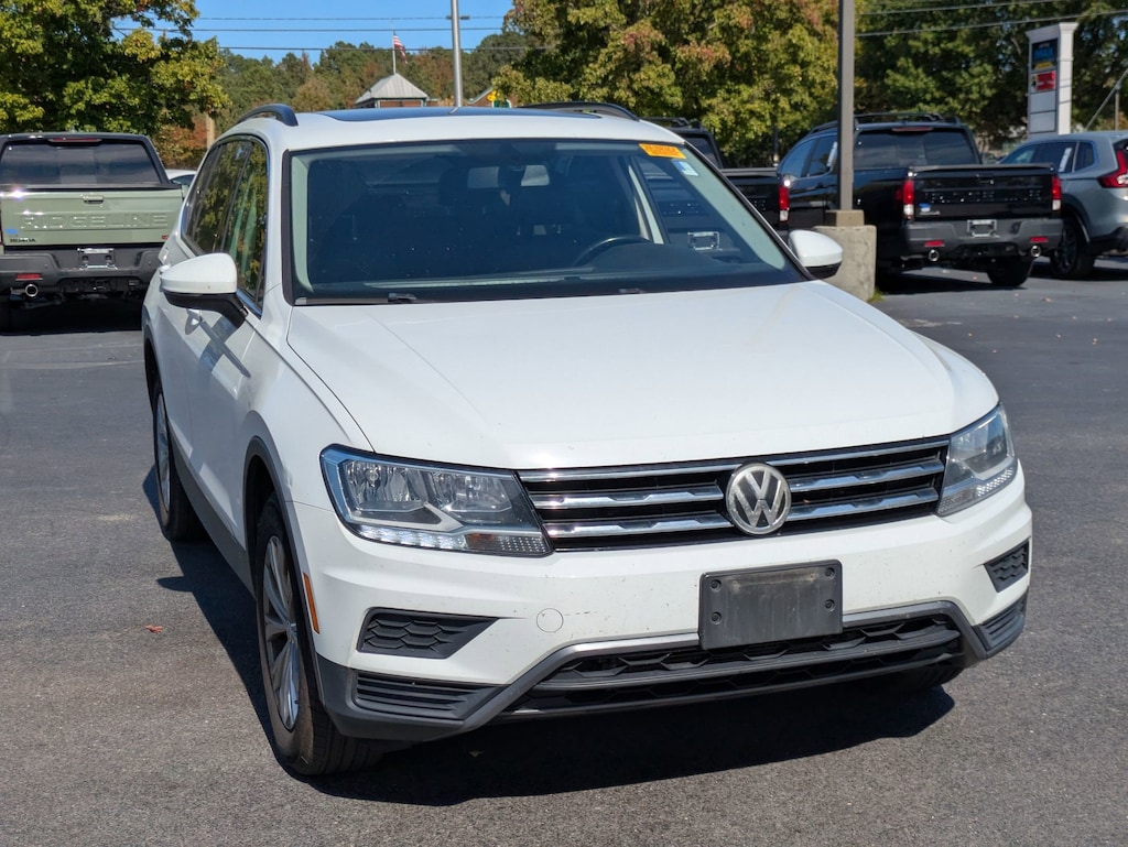 Used 2018 Volkswagen Tiguan 2.0T SE 4MOTION SUV
