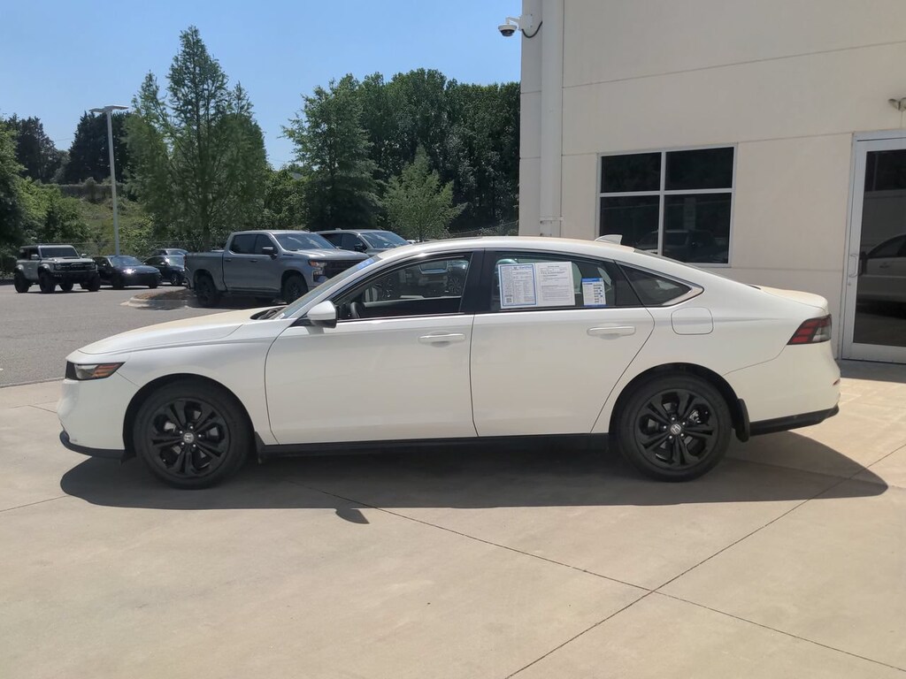 Used 2024 Honda Accord EX Sedan