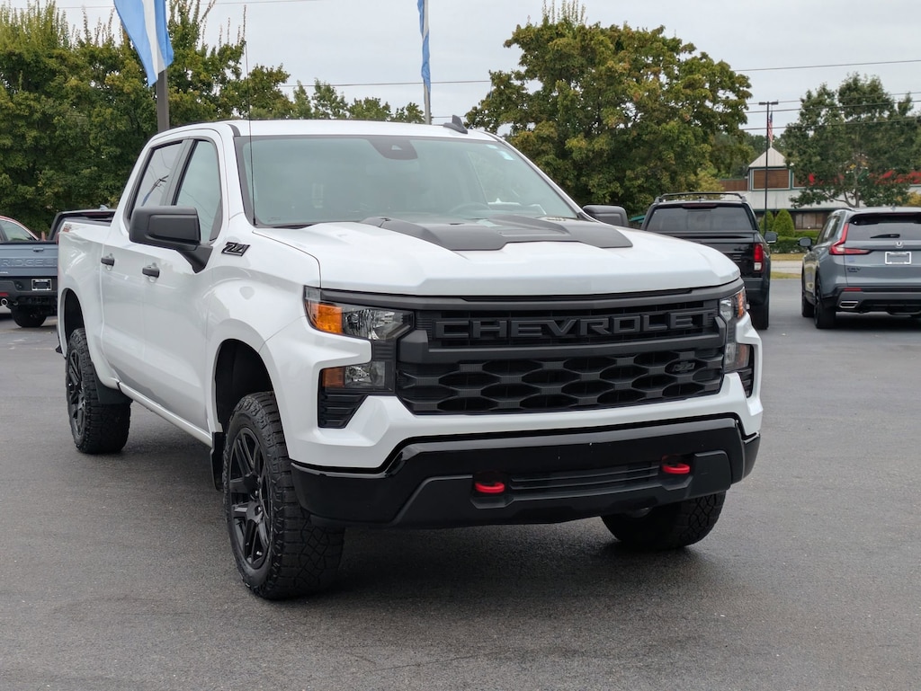 Used 2024 Chevrolet Silverado 1500 Custom Trail Boss Truck Crew Cab